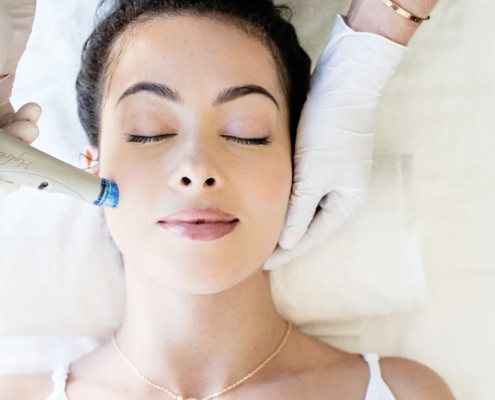 Experience the rejuvenating effects of HydraFacial at Bellatudo Skin and Wellness Center: Cleanse, exfoliate, and hydrate for radiant skin!