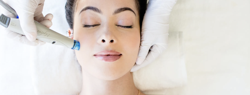 Experience the rejuvenating effects of HydraFacial at Bellatudo Skin and Wellness Center: Cleanse, exfoliate, and hydrate for radiant skin!