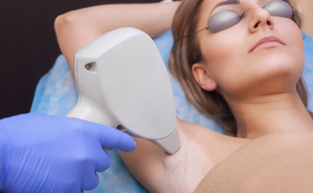 Experience the freedom of smooth skin with laser hair removal at Bellatudo Skin and Wellness Center: Say goodbye to unwanted hair!